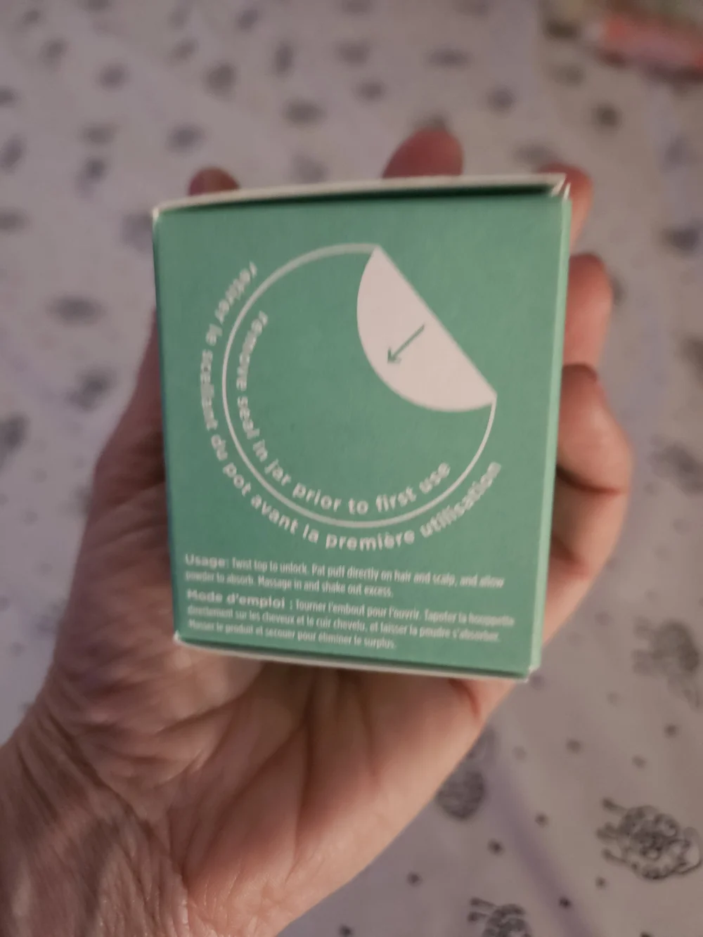 Briogeo Style + Treat Dry Shampoo Puff - Mint Green
